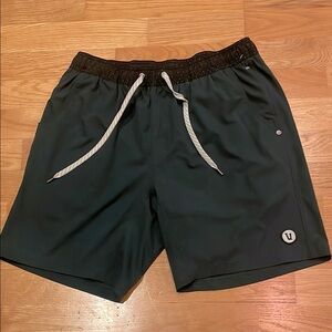 Vuori Shorts